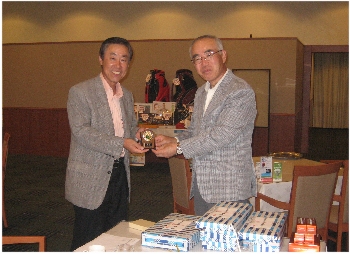 �\���i�D���j